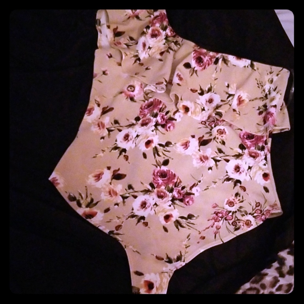 One sleeve floral bodysuit